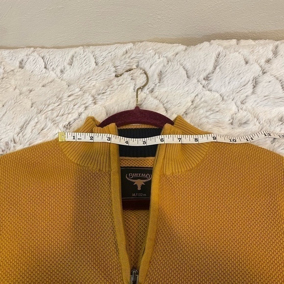 3/$30 Buffalo men’s 3/4 sweater zip up.  100% cotton size medium. Like new - Picture 6 of 10